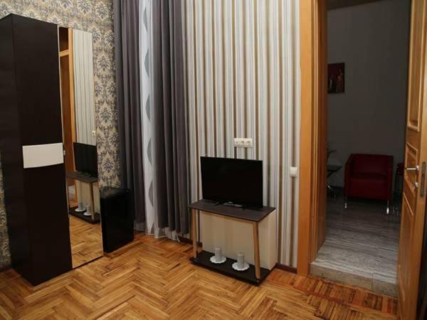 Бутик-Отель Белый Дом Балерины Сухум Экстерьер фото